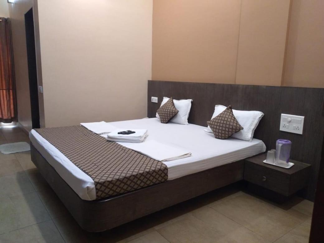 Hotel Mayura Residency Subrahmanya Εξωτερικό φωτογραφία